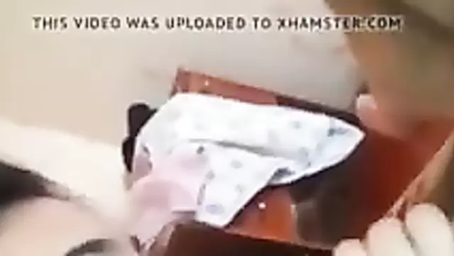 Orospu, evli Kırgız'dan ağzına aldı.